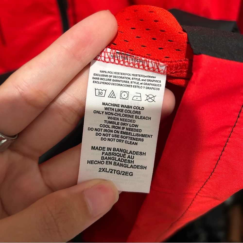Houston Rockets Red and Black Windbreaker Jacket - Picture 4 of 5